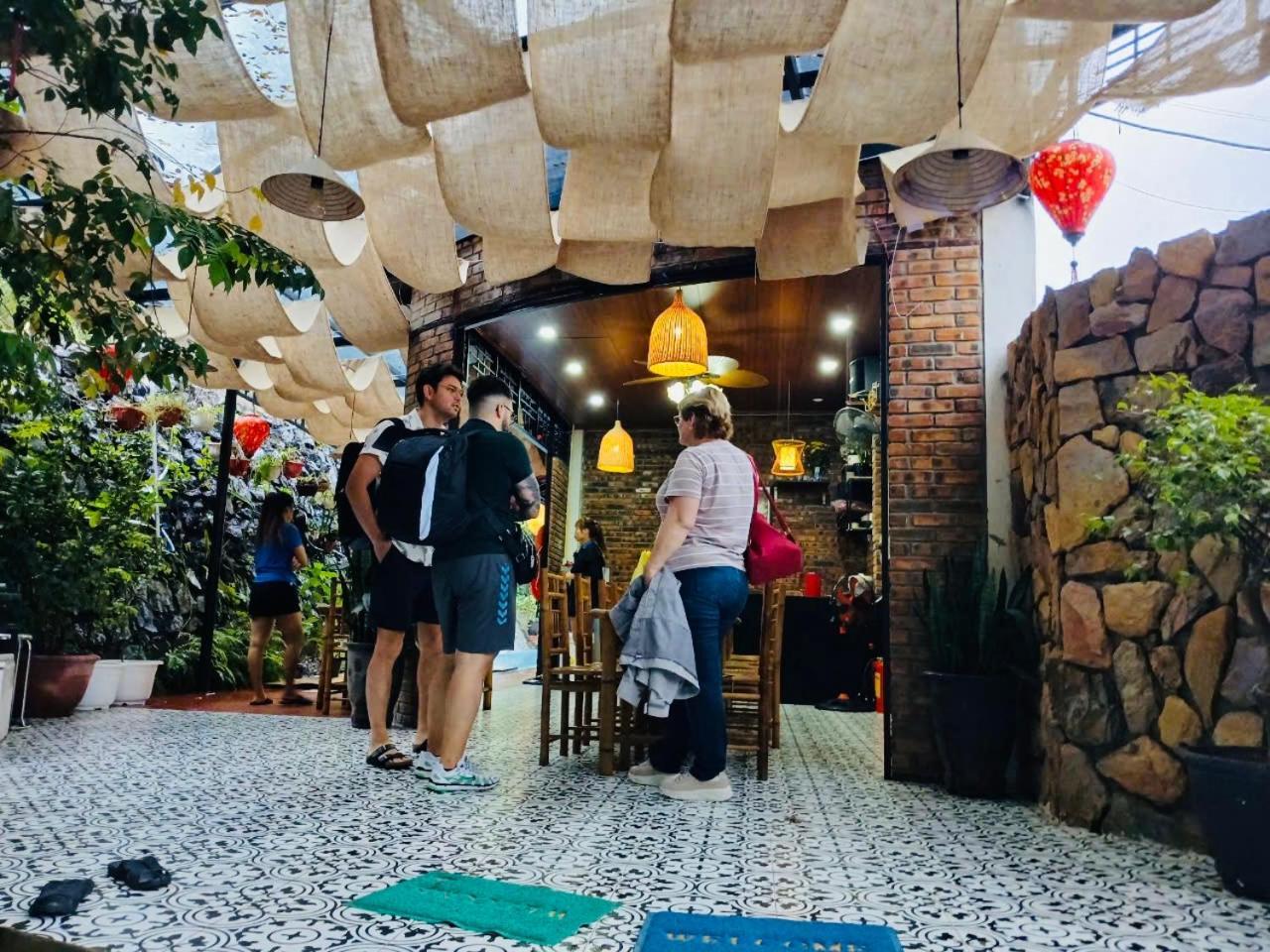 Sunshine Villa Thuy Bieu Hue Zewnętrze zdjęcie